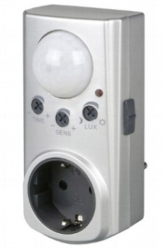 Zwischenstecker mit Bewegungsmelder 120°, 10m Reichweite , 230V/800W, silber